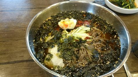 봉평메밀막국수: 전통과 현대의 맛을 잇는 고급 요리